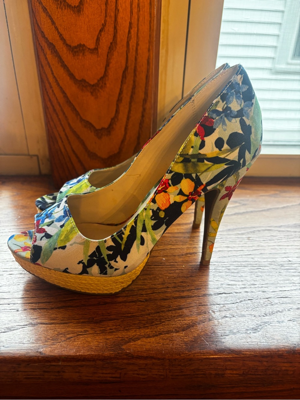 Apt. 9 Floral Peep-Toe Heels in White Multicolor